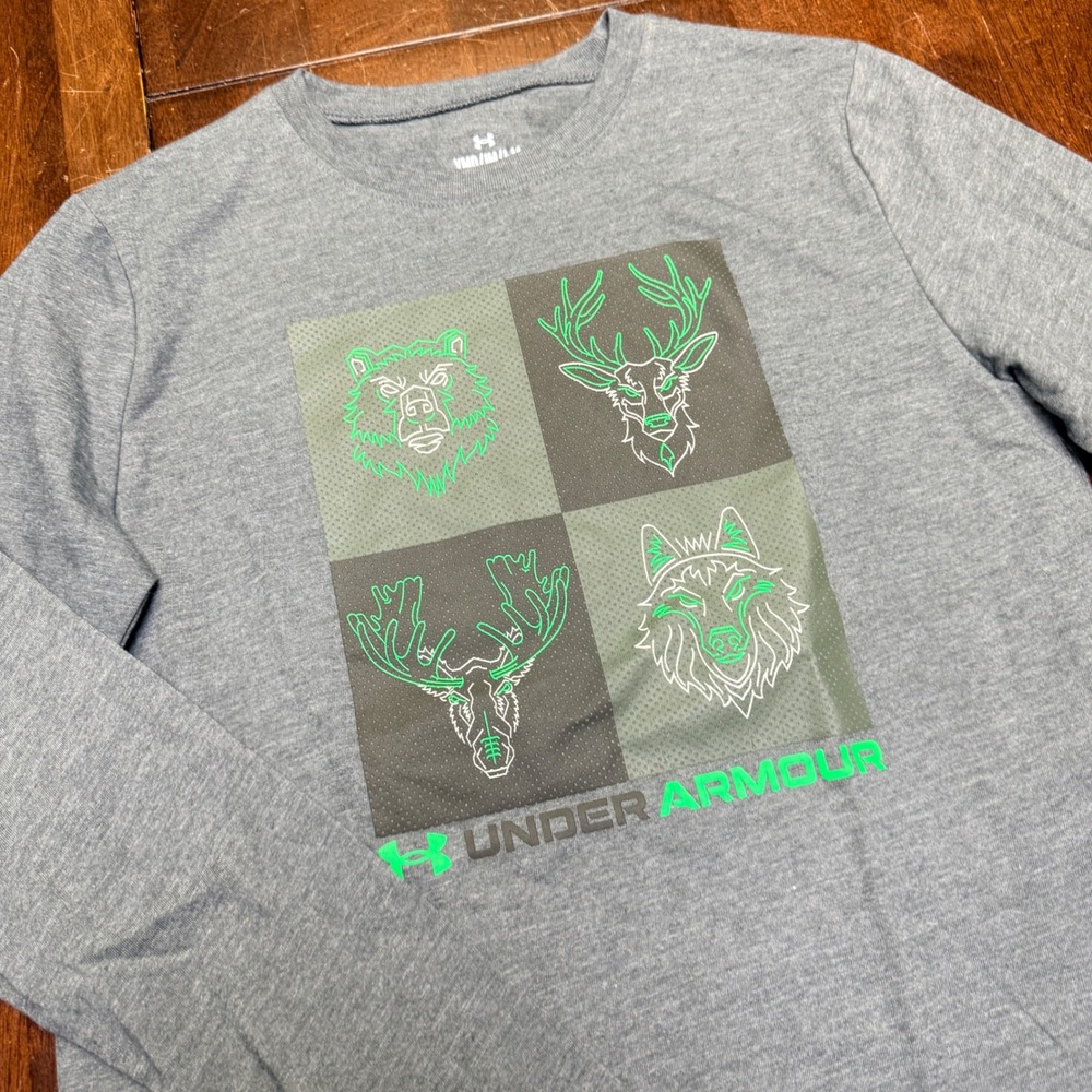 Under‎ Armour Kids Long Sleeve Graphic T-Shirt Bear Deer Wolf Pitch Gray YMD